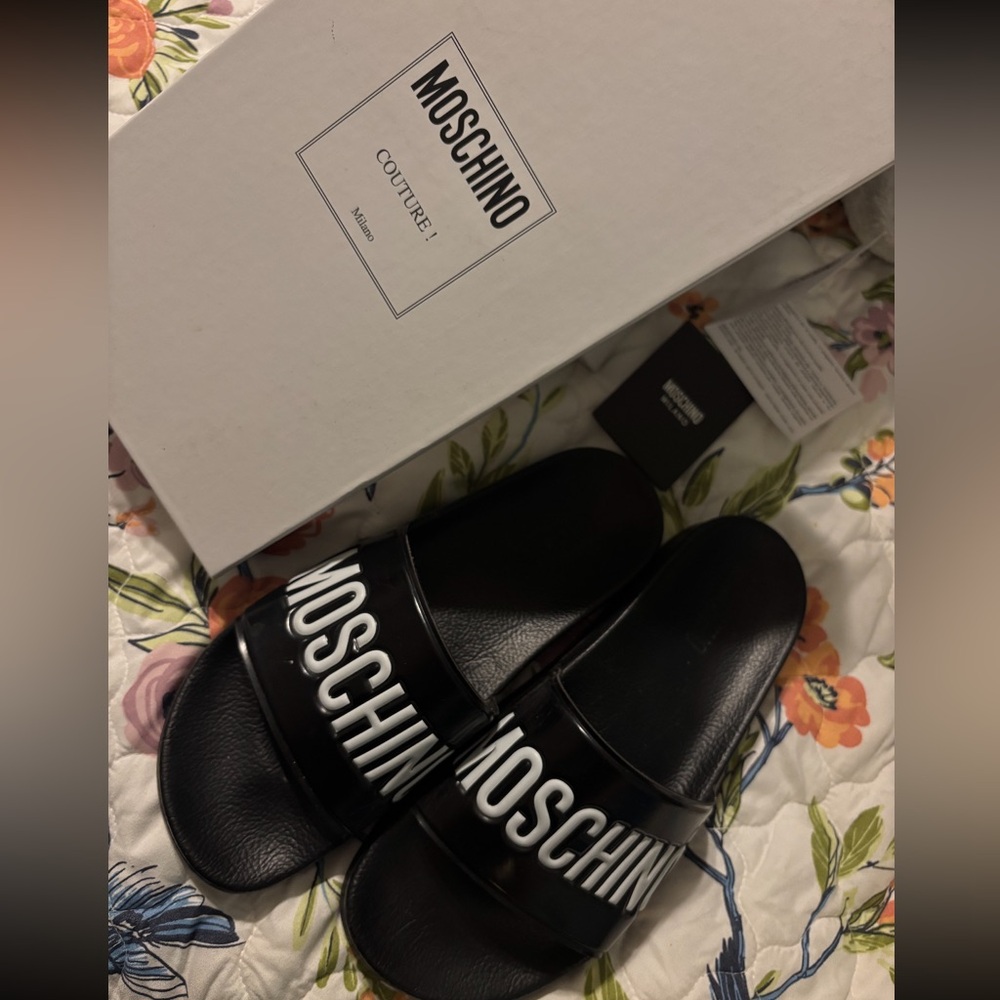 Moschino Black Logo Slides